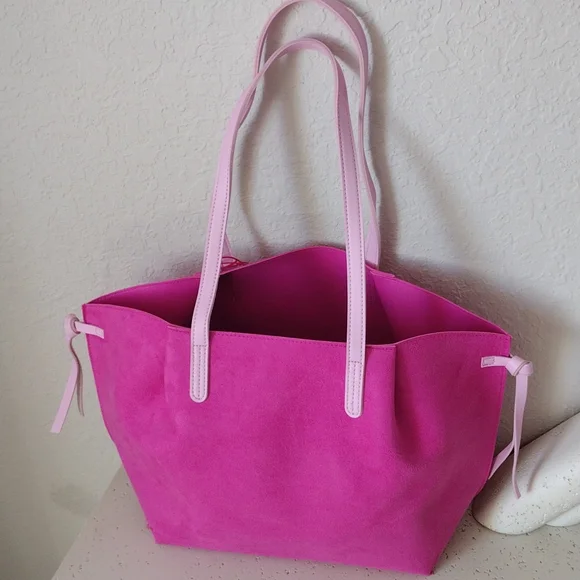 Juicy Couture tote - Picture 10 of 17